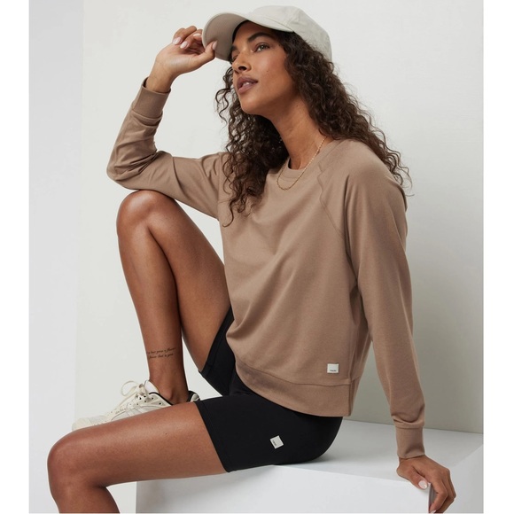 Vuori Long-Sleeve Halo Crew Sweatshirt - Picture 1 of 4